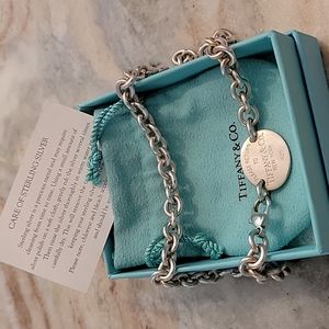 Tiffany & Co. Return to Tiffany Oval Tag Choker Necklace Silver W/ Pouch and Box